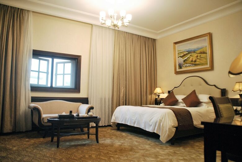Hotel Haining Baihetiandi Resort