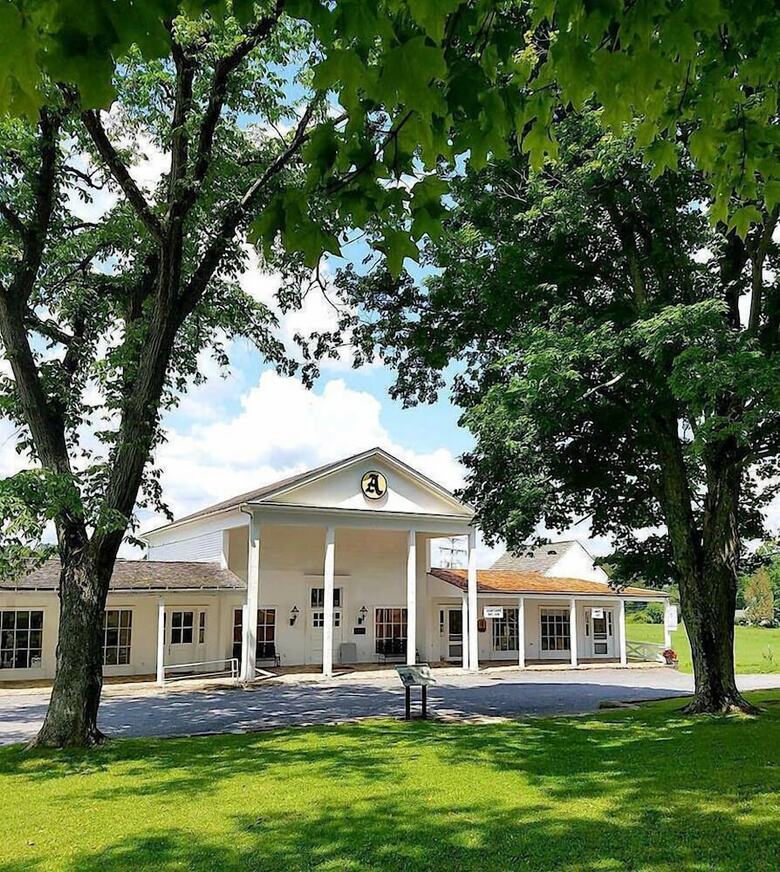 Bed & Breakfast River House Lodge