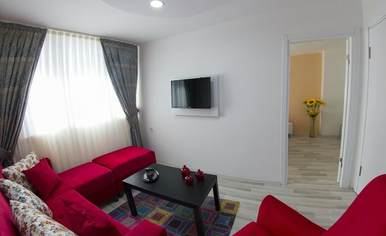 Nisans Hotel