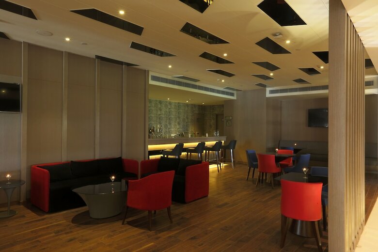 Hotel Ramada By Wyndham Lucknow