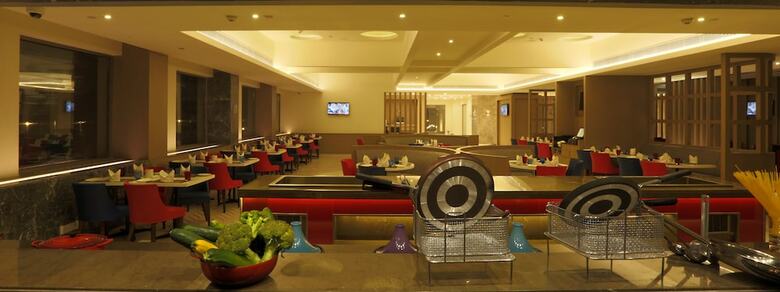 Hotel Ramada By Wyndham Lucknow
