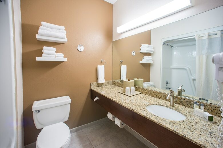 Hotel Northfield Inn, Suites & Conference Center