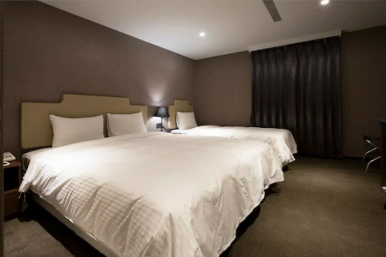 Noble Hotel