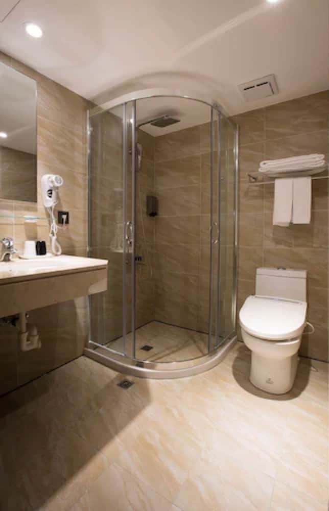 Noble Hotel