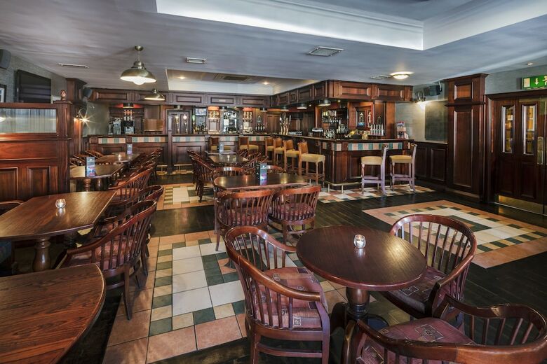 Downings Bay Hotel