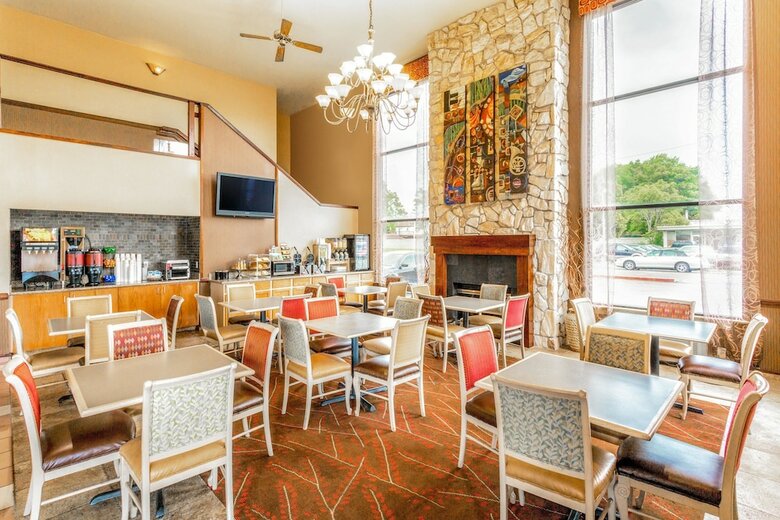 Hotel Ramada By Wyndham Salt Lake City