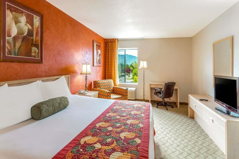 Hotel Ramada By Wyndham Salt Lake City