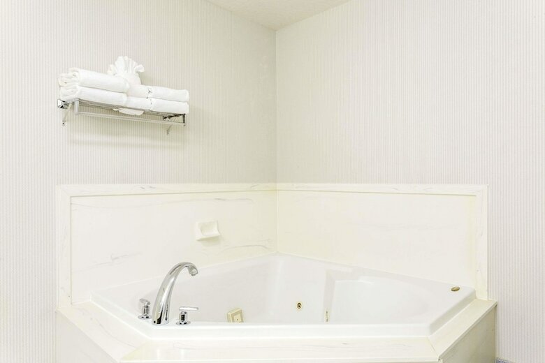 Hotel Ramada By Wyndham Salt Lake City