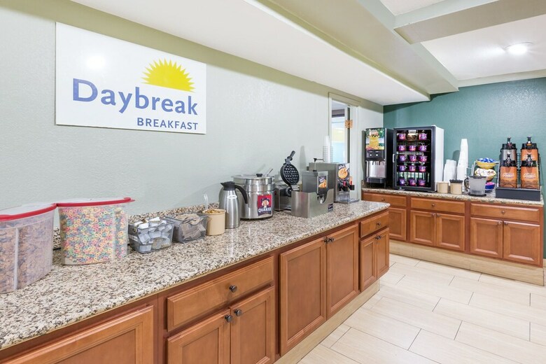 Hotel Days Inn By Wyndham West Des Moines