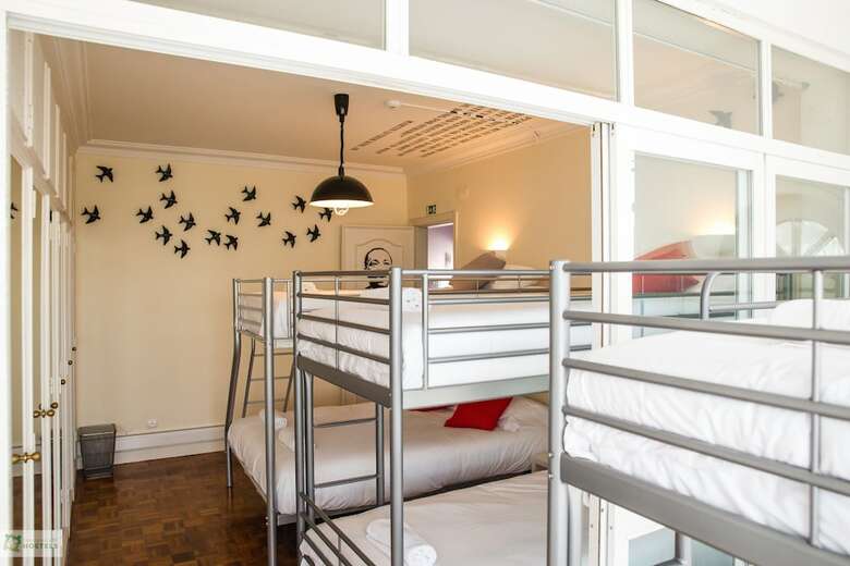 Hostal Help Yourself Hostels Carcavelos Coast