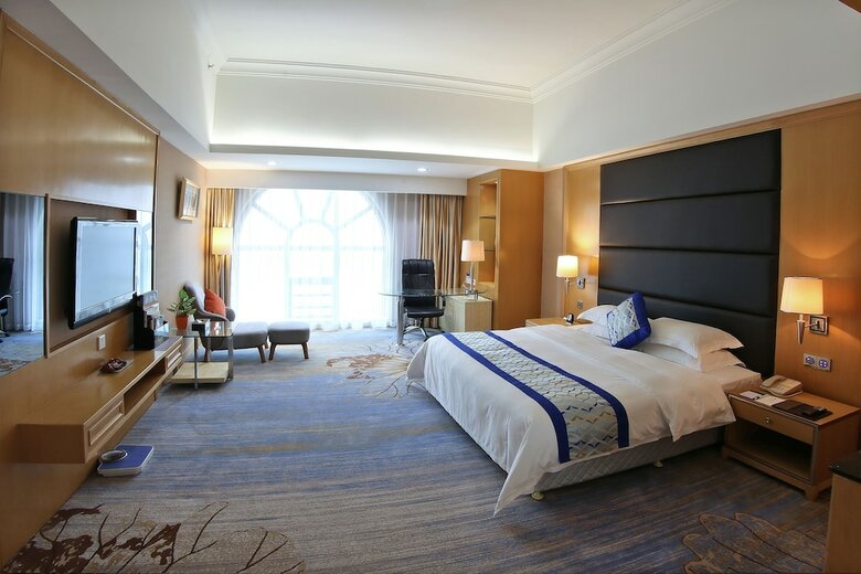 Jiangmen Gladden Hotel