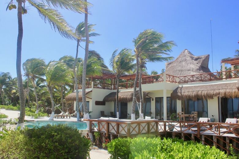 Villa Playaakun Eco-lux Private Beach Retreat