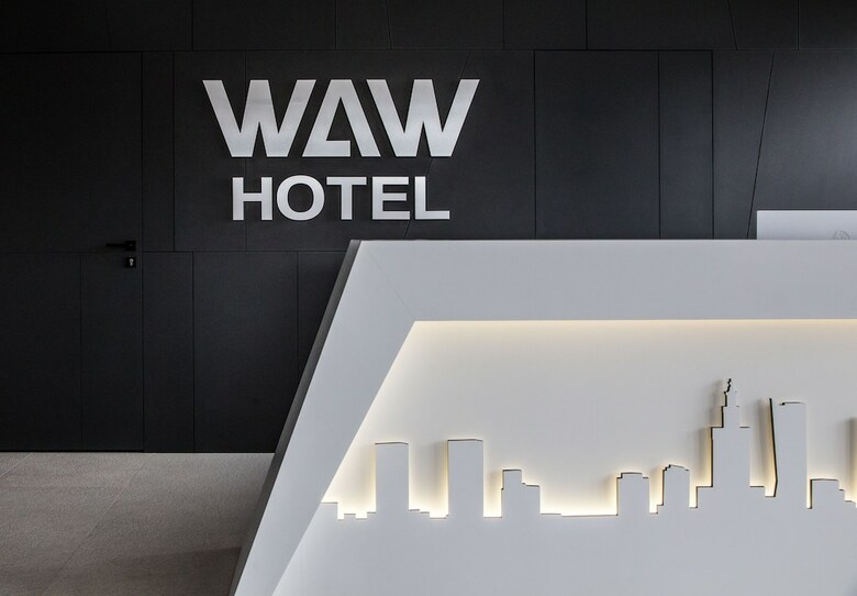 Waw Hotel Airport Ok?cie