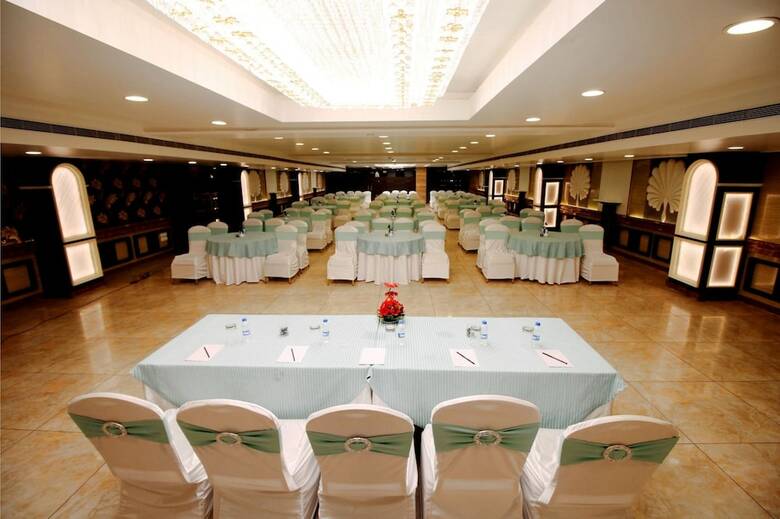 Pinnacle By 1589 Hotels