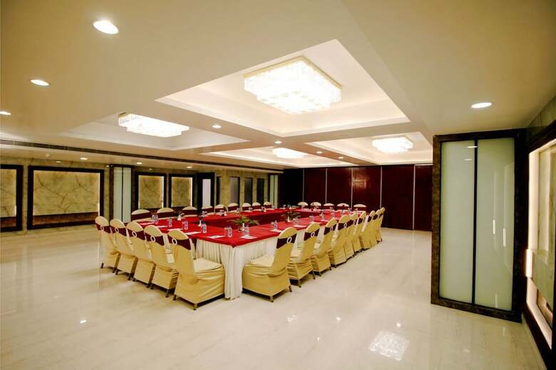 Pinnacle By 1589 Hotels