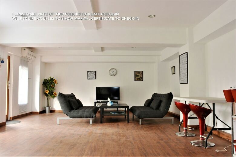 Hotel Zen Rooms Puri Indah Syariah