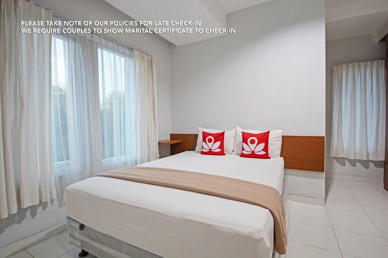 Hotel Zen Rooms Puri Indah Syariah