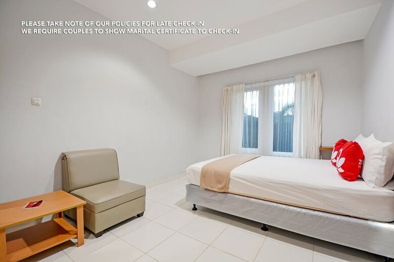 Hotel Zen Rooms Puri Indah Syariah