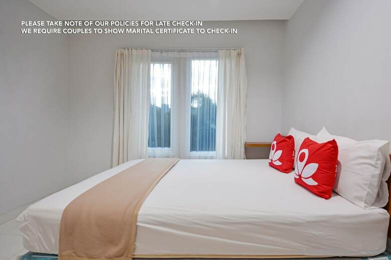 Hotel Zen Rooms Puri Indah Syariah