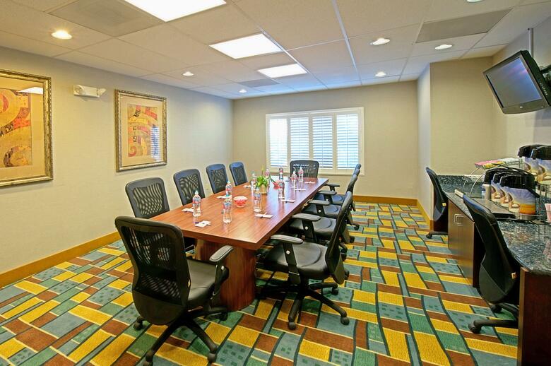 Holiday Inn Express Hotel & Suites Tucson