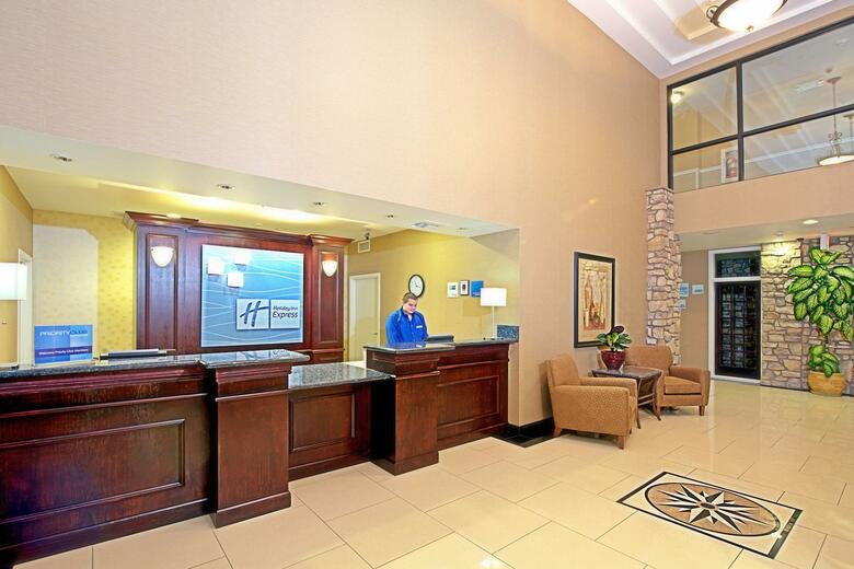 Holiday Inn Express Hotel & Suites Tucson