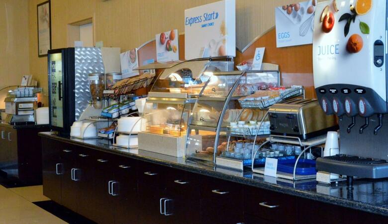 Holiday Inn Express Hotel & Suites Tucson