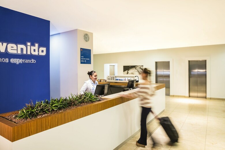 Hotel One Leon Antares