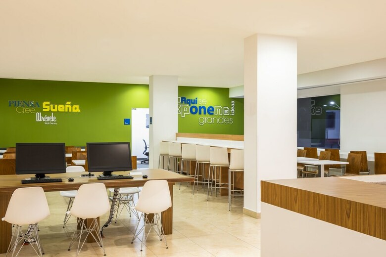 Hotel One Leon Antares