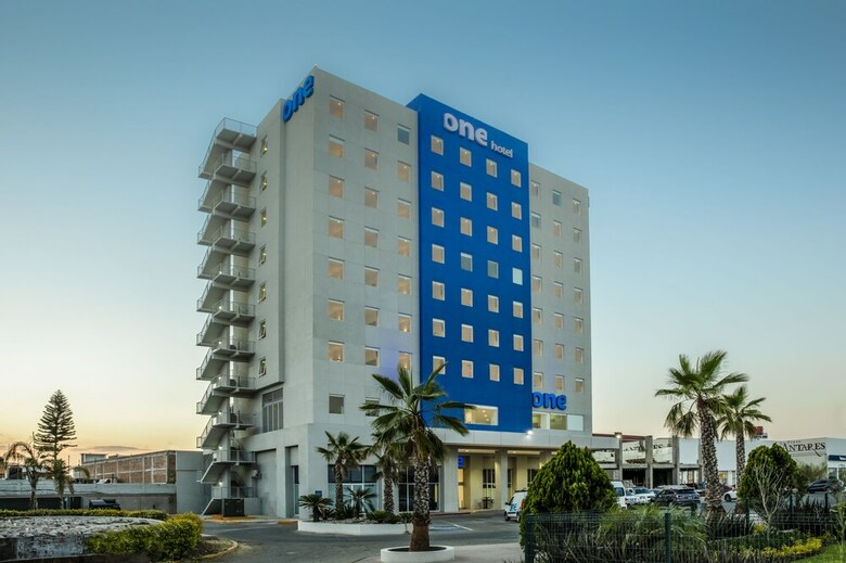 Hotel One Leon Antares