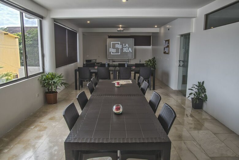 Hotel La R�a Playas