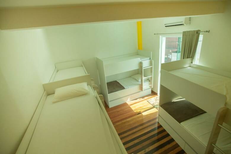 Hostal The Bridge Hostel