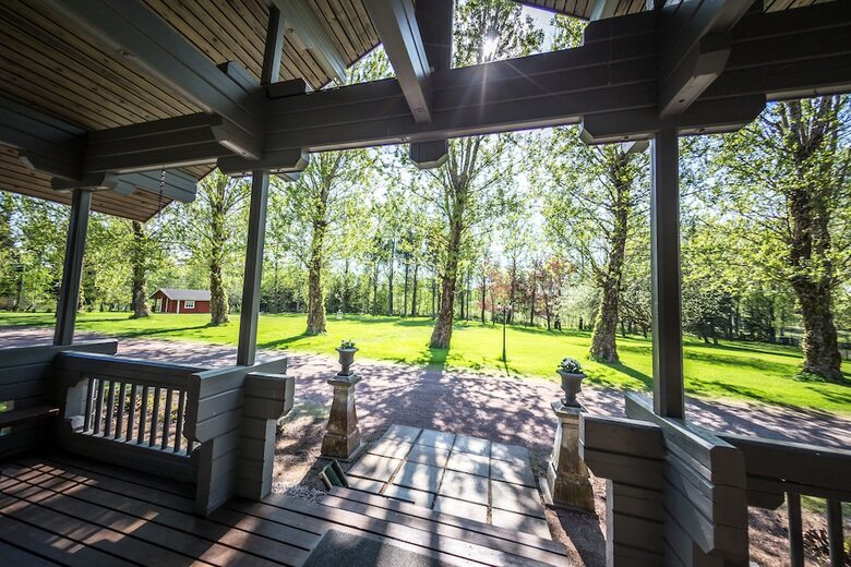 Villa Kosken�yr�s