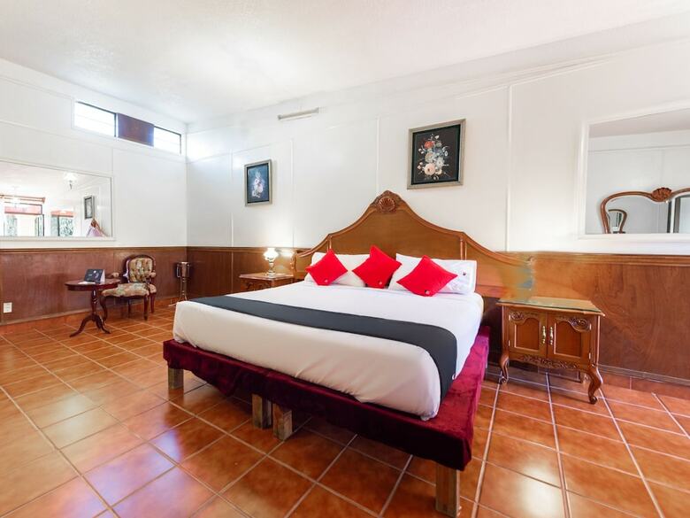 Hotel Capital O Hacienda San Antonio