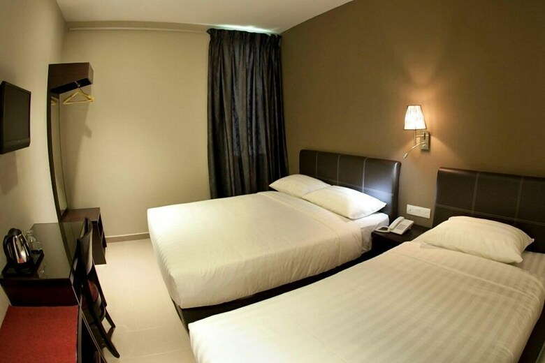 Ayer Hitam Hotel