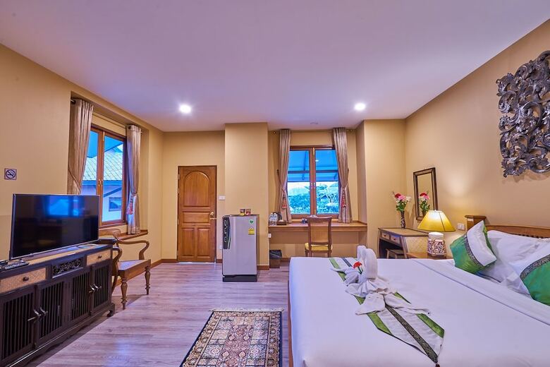 Hotel Hueankhamhom Resort