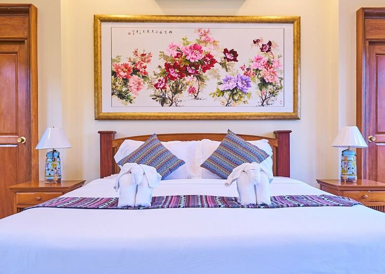 Hotel Hueankhamhom Resort