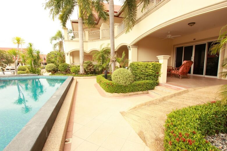 Aparthotel Bang Sarey Nordic Resort