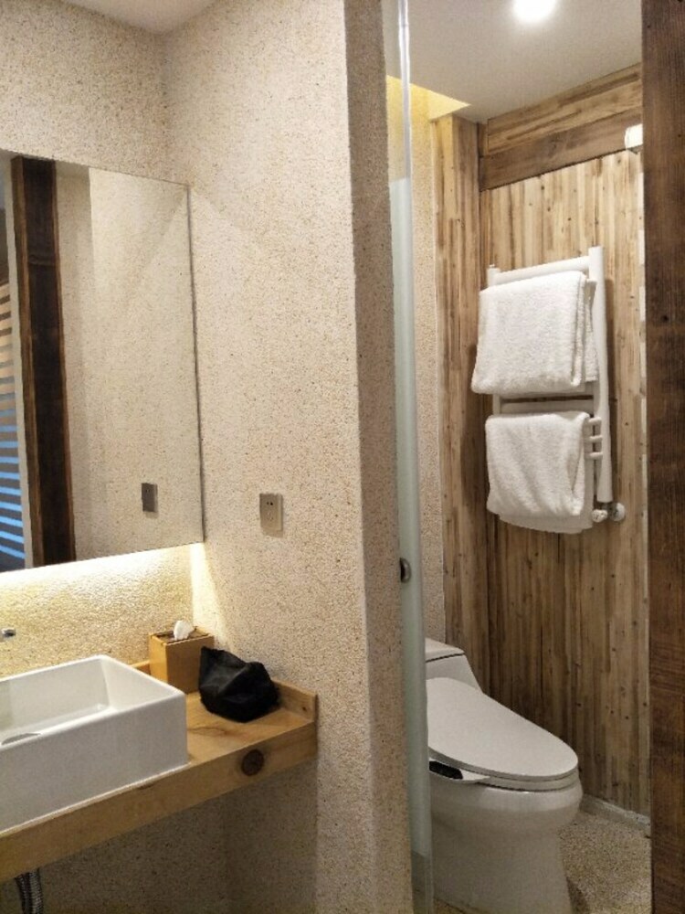 Hotel Sukham Advesa Emei