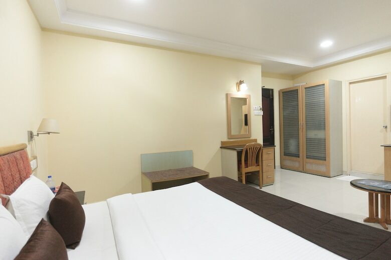 Hotel Oyo Flagship 342 Anna Nagar- Mmm Hospital