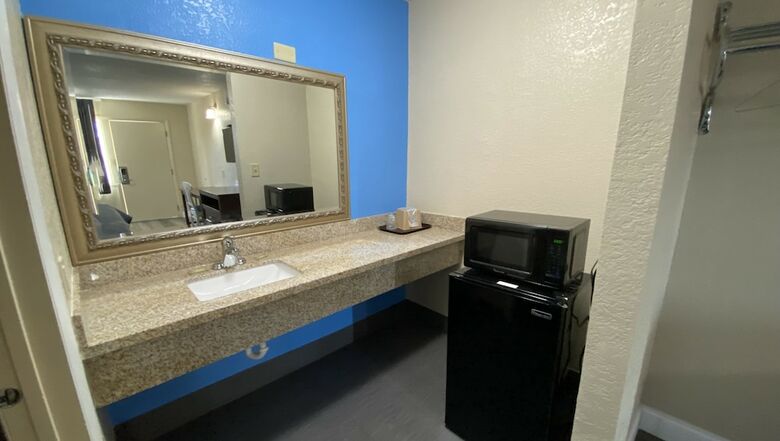 Hotel Express Inn Newport News