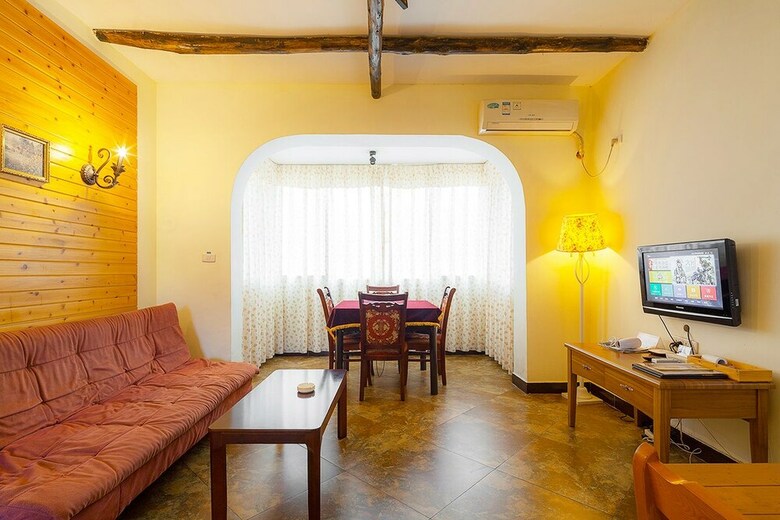 Hostal Village Utopian Hostel