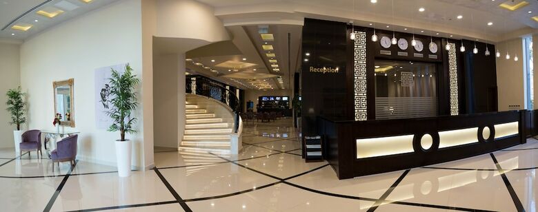 Carmel Hotel