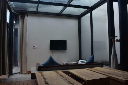 Yamen Hostel