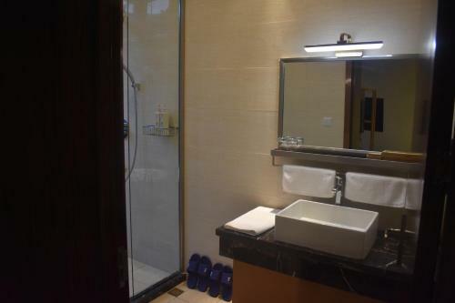 Yamen Hostel