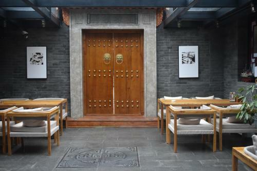 Yamen Hostel