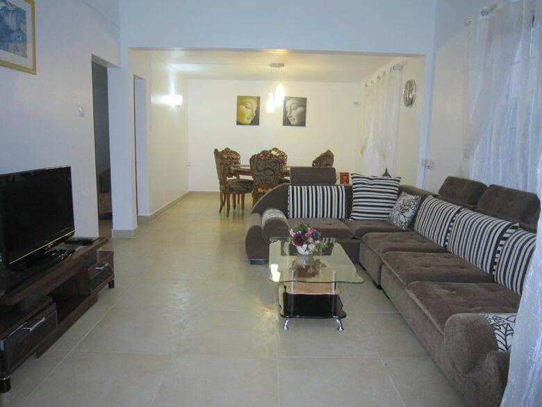 Jolie Villa Santa