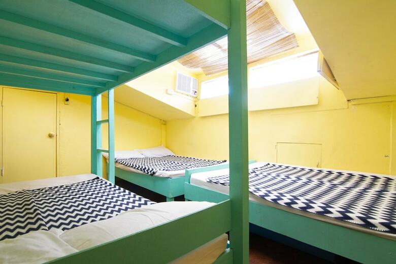 Hostal Go Surfari House