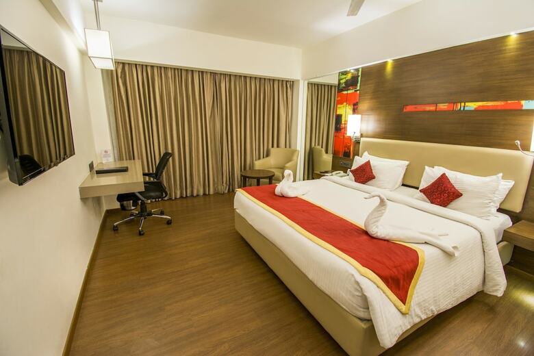 V Hotel