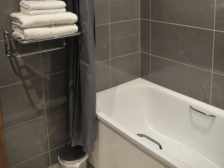 Hotel Raglan Lodge