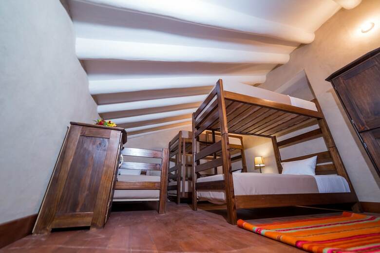 Hostal The Luxe Cusco Hostel